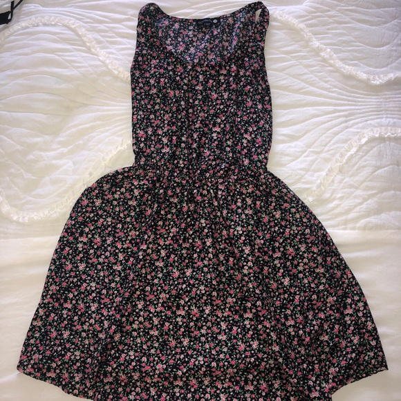 🌸FLORAL MIDI DRESS🌸 - Picture 4 of 5